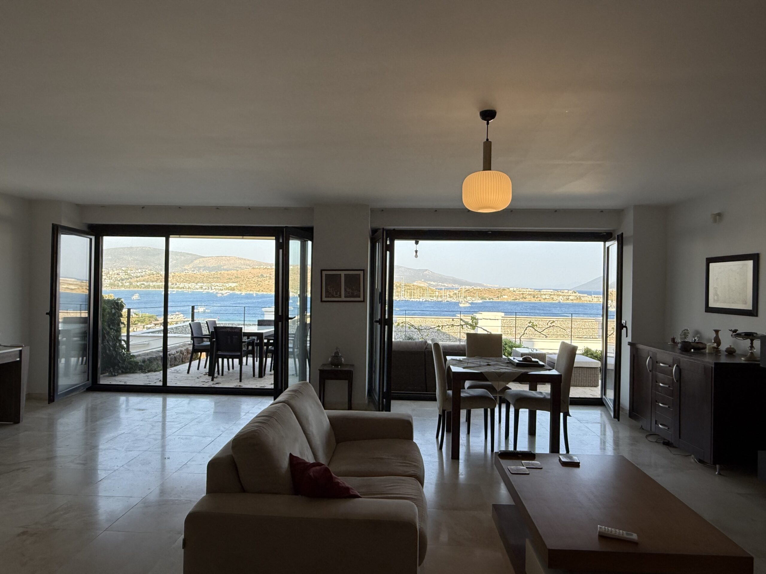 “220 m² Net Yaşam Alanına Sahip Müstakil Bahçeli Lüks Dubleks!”